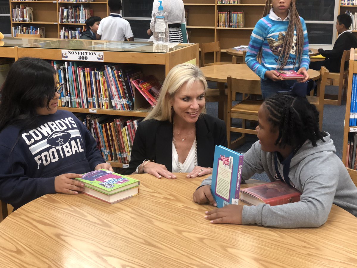 dallasschools's tweet image. Brill Garrett is #PrincipalForADay at #DallasISD’s @GabePAllen1 this morning. #PFAD2018 @DRChamber