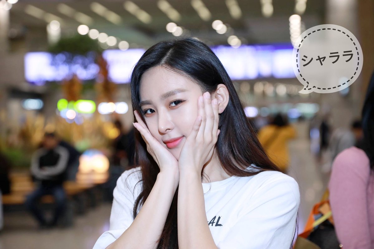 lala_sha_lala's tweet photo. 181009 카밀라(Camila) - 초임, 유빈, 유나 @인천국제공항 입국 ...お疲れ様でした! 수고 많았어요!! #カミラ #camila #한초임 #정유빈 #정유나 #仁川国際空港 https://t.co/pPaxfcg4rF