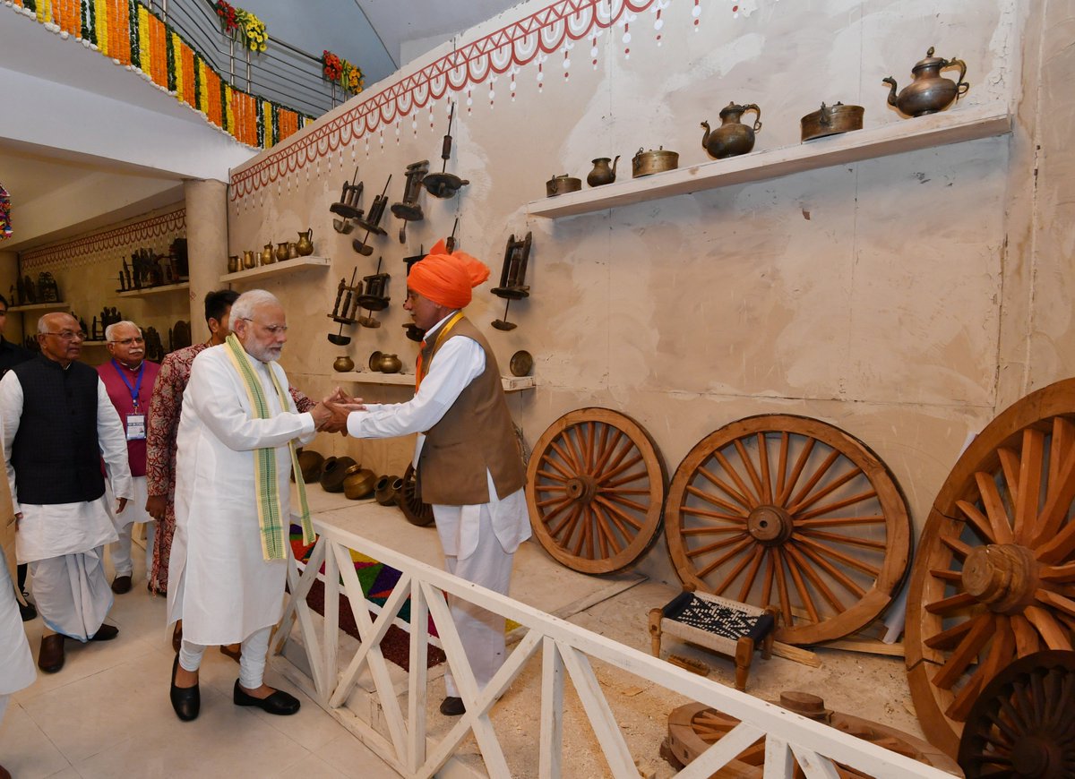 narendramodi's tweet photo. मुझे दीनबंधु छोटूराम जी के जीवन को समर्पित म्यूजियम को देखने का भी अवसर मिला। वे जीवन भर शिक्षा, कृषि, सिंचाई, महिला सशक्तिकरण जैसे अनेक क्षेत्रों में अपना योगदान देते रहे। https://t.co/PgbEvtouEA