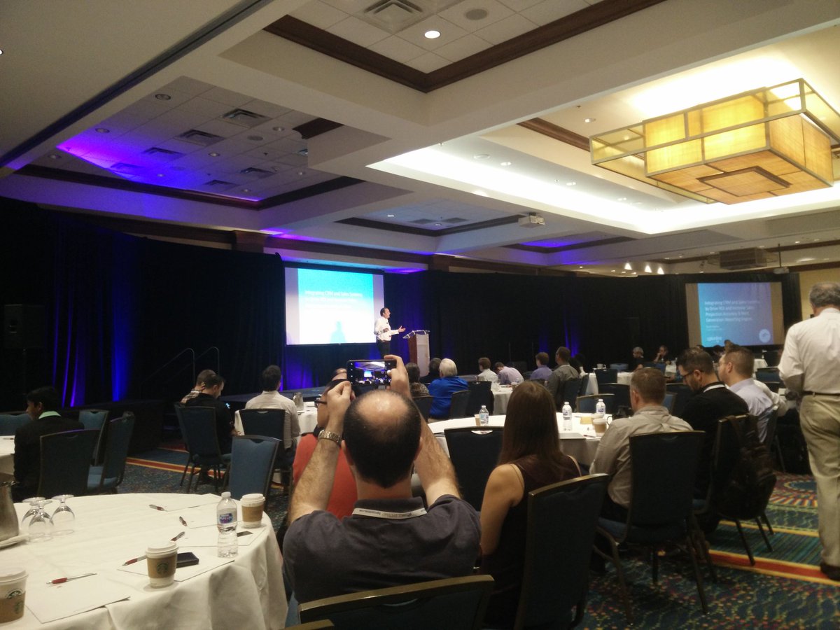 izotz314's tweet image. Glad to see @daviddasher at #HPCCSummit again. How @cpltraining is an e-learning leader. Analytics with @hpccsystems allow them to build a real-time profit-loss system to react quicker. I love those dashboards!