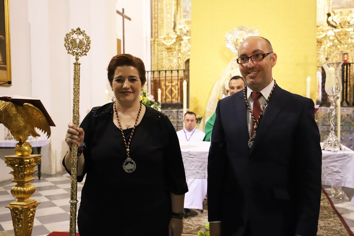 HdadRemediosMog's tweet photo. Galería de fotos, 7 de Octubre | Fotografías de la Función Principal en honor a Nuestra Señora del Rosario en sus misterios dolorosos y gloriosos y la toma de posesión de la nueva Junta De Gobierno. Más en nuestro Facebook. https://t.co/PDoFP1x8me