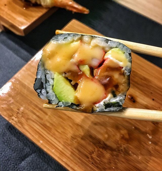 Riiiimms's tweet photo. What I’m constantly craving🤤
.
.
#sofuneating #sushi #sushitime #colorful #foodfeed #letseat #lebanesefoodies #sushistar #cravings #yummy #foodie #beirut #lebanon #omnomnom #thisiswhyimfat #zomatolb #forkyeah #closeup https://t.co/97bcLCg0cv https://t.co/ROB6YE5LOD