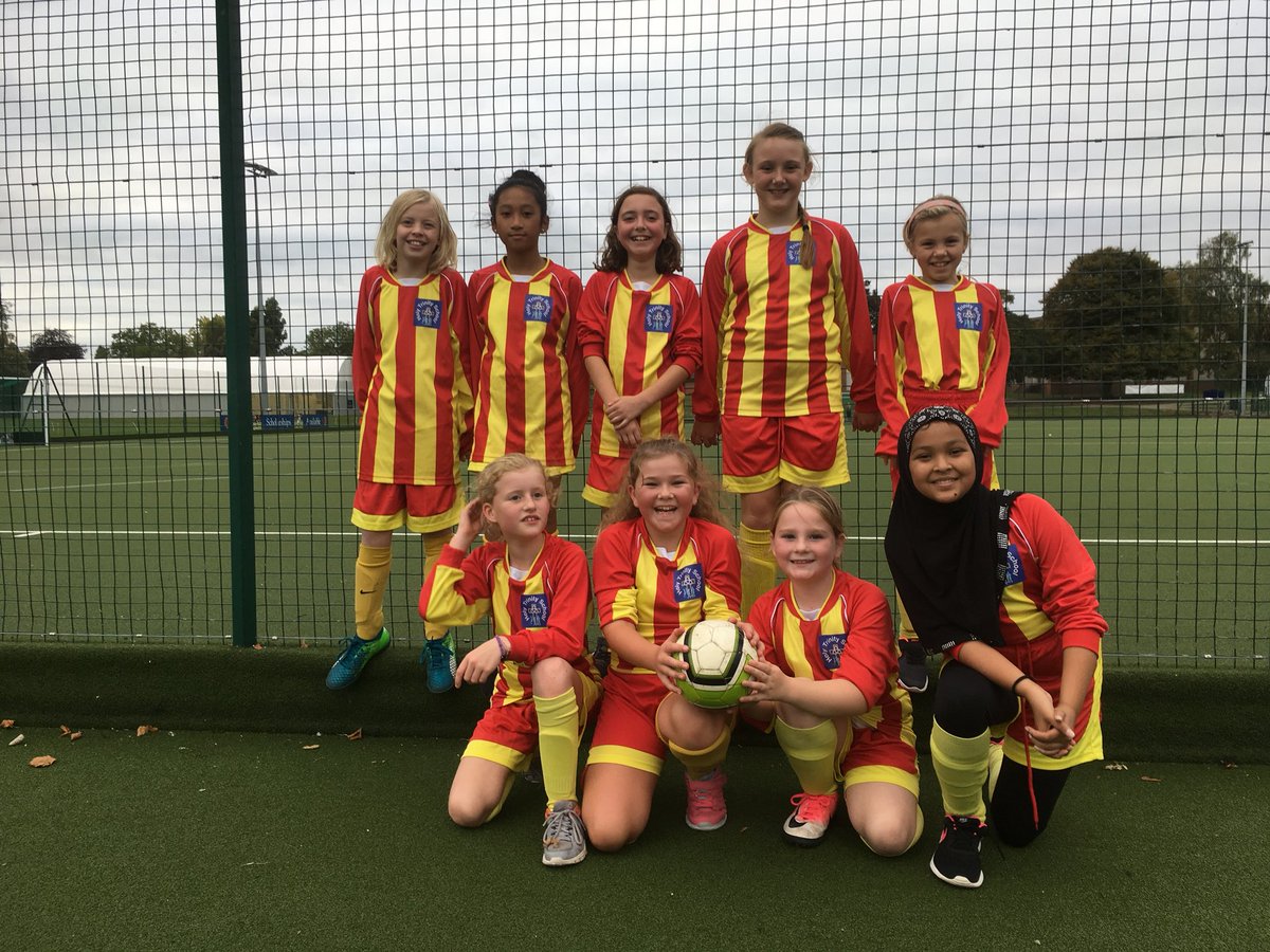 PEHolyTrinity's tweet photo. Great skills and teamwork were shown by our girl footballers in yesterdayโs tournament. They won 3 games and drew one but, most importantly, they enjoyed every minute. The smiles say it all! #CVLFootball #PractisePaysOff #opportunities @somschoolgames @holytrinitypri https://t.co/2BA8Da9T8e