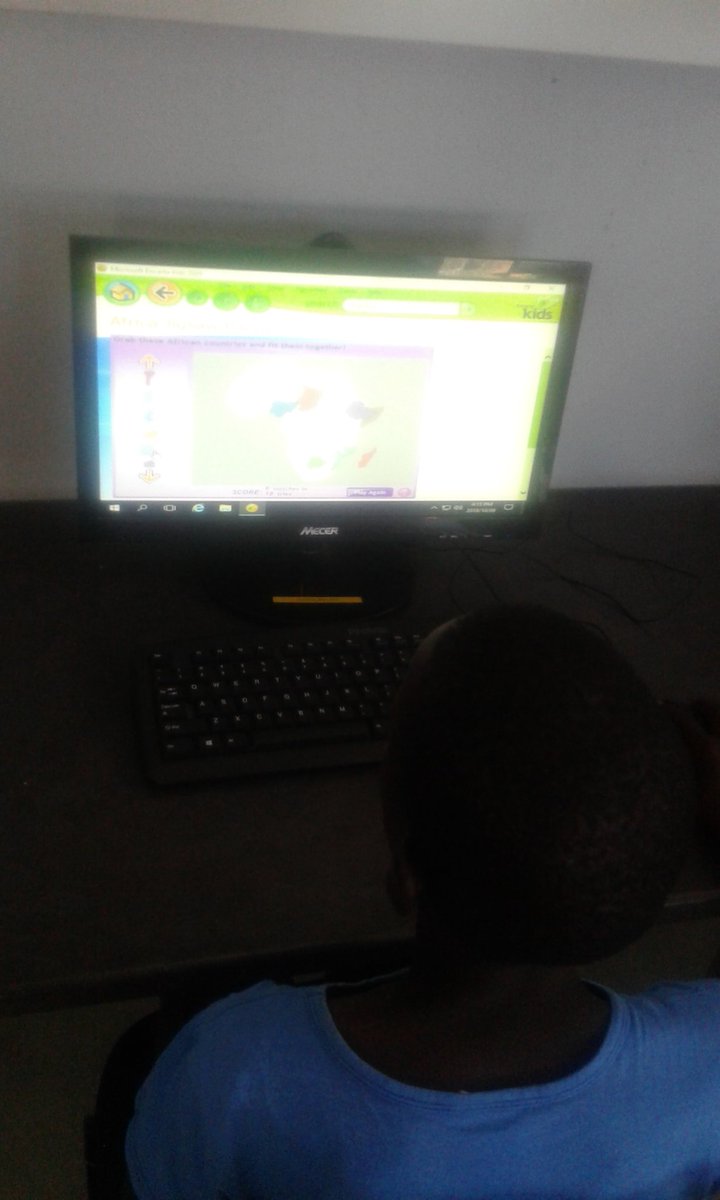phumlaphumlo's tweet photo. #AfternoonClasses  @HuntDLC1 with Swavana OVC doing jigsaw Africa @GwfOnline @Glenrose669 @community_more https://t.co/hj6PbYv3SM