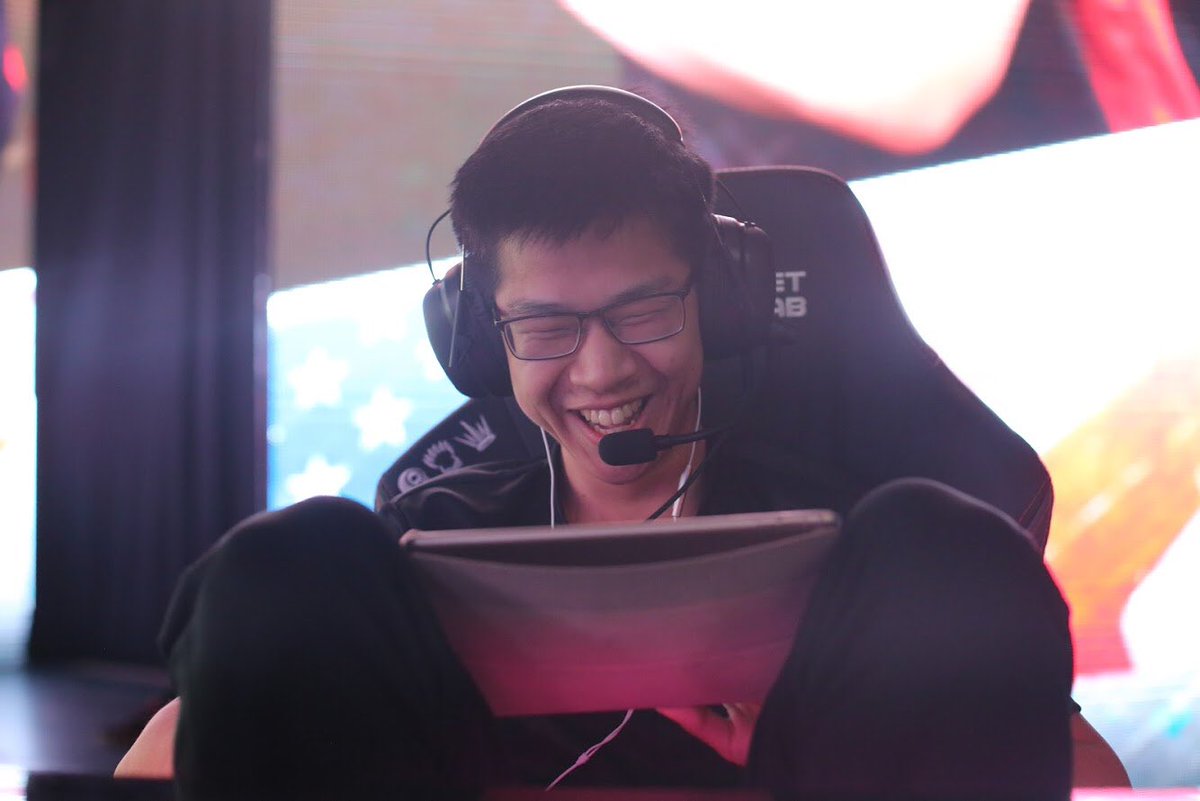TribeGaming's tweet image. All smiles. #throwback