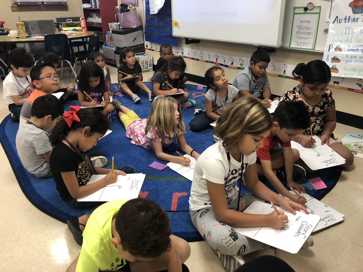 katelipscomb's tweet image. Their engagement and hard work is so impressive. Proud of theses lil Voyagers and their desire to grow as readers and writers. #multiagelearning