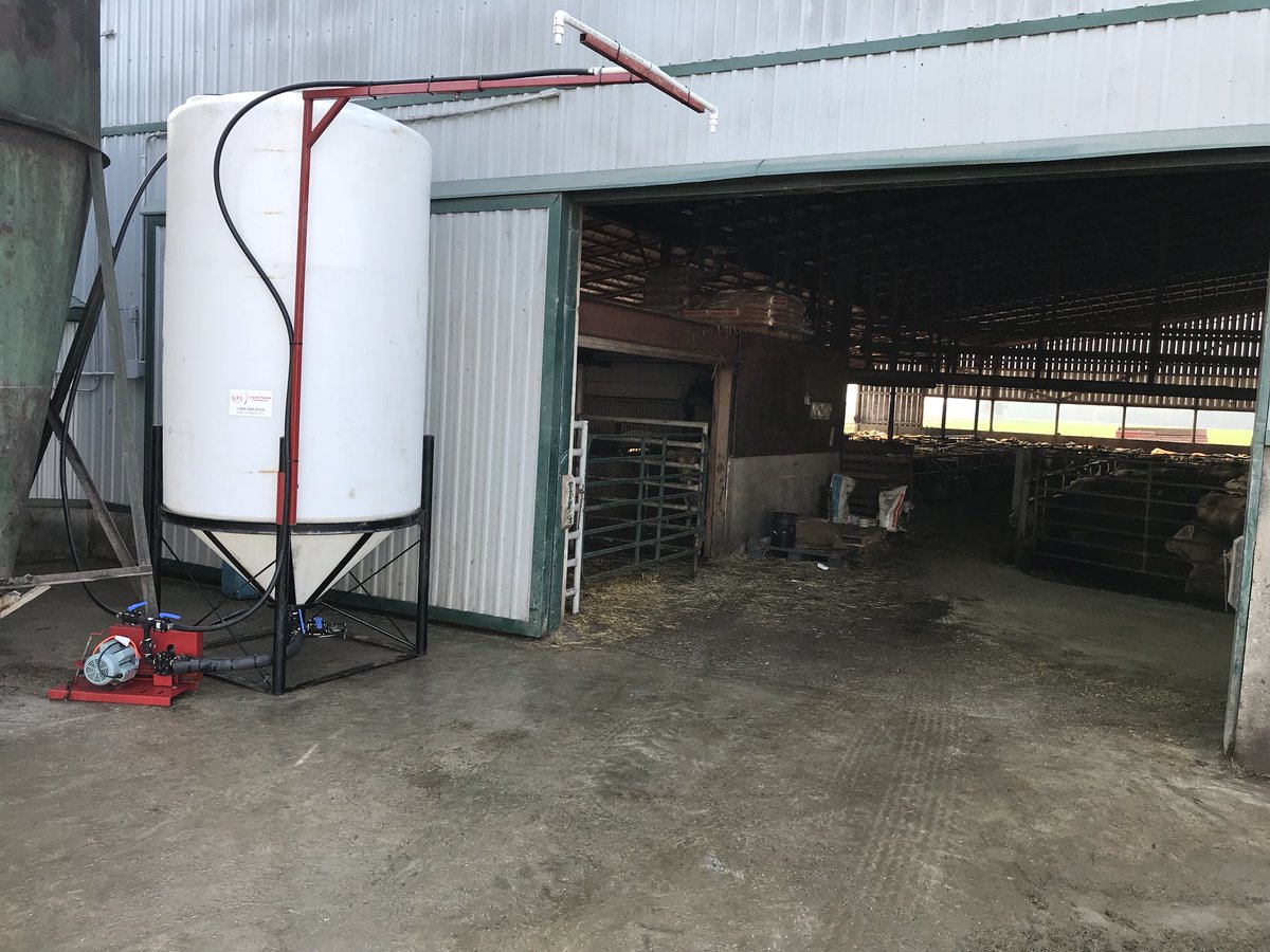 evplfi's tweet photo. Set up for the Beef Grower TMR. Expect increased DMI, Feed digestibility #molassesenergy #easytouse https://t.co/HSCfL5vJ63