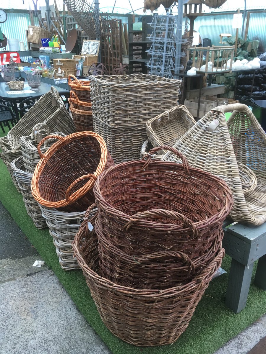 swift_iron's tweet photo. We are in the #Autumn mood today, #logbaskets #chustnut #roaster #ribblevalleyrevealed #companionsets #firelighters @ZipFires @Manorfireside #electricheaters @IndieRetailUK https://t.co/I9GmcpfMAU