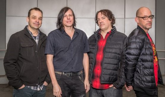 Interview: <a href="/KenStringfellow/">Ken Stringfellow</a> schetst de geschiedenis van <a href="/theposies/">The Posies</a> in 10 Posies songs (met foto's uit zijn privearchief).
bit.ly/2OLGEjK