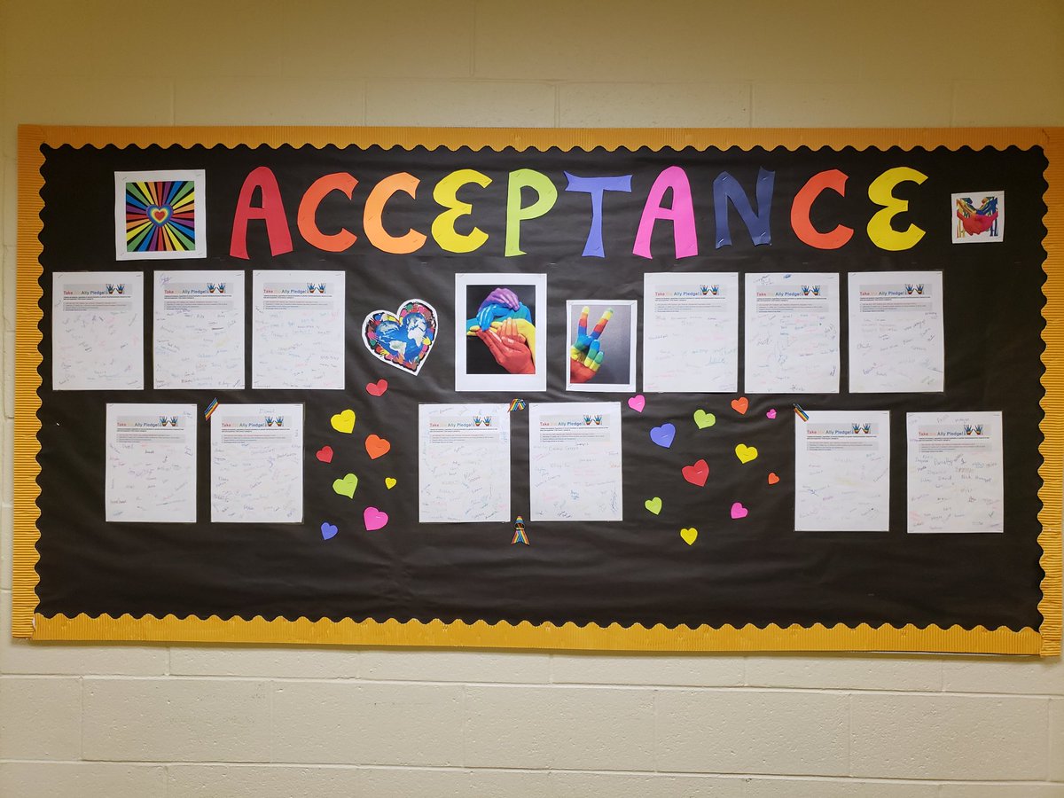 MsAlleyWWP's tweet photo. TGMS promotes character traits of #acceptance and #caring during #WeekofRespect as #GSA and #Bystander members encourage peers to sign #ALLY pledge to keep school safe and supportive for #LGBTQ students. Over 600 signatures! #SEL
#WWPRSD @WWP_SCHOOLS. https://t.co/BOapTm8pzS
