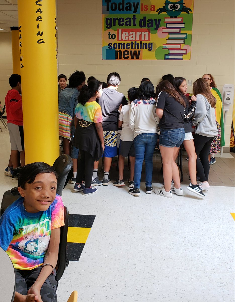MsAlleyWWP's tweet photo. TGMS promotes character traits of #acceptance and #caring during #WeekofRespect as #GSA and #Bystander members encourage peers to sign #ALLY pledge to keep school safe and supportive for #LGBTQ students. Over 600 signatures! #SEL
#WWPRSD @WWP_SCHOOLS. https://t.co/BOapTm8pzS