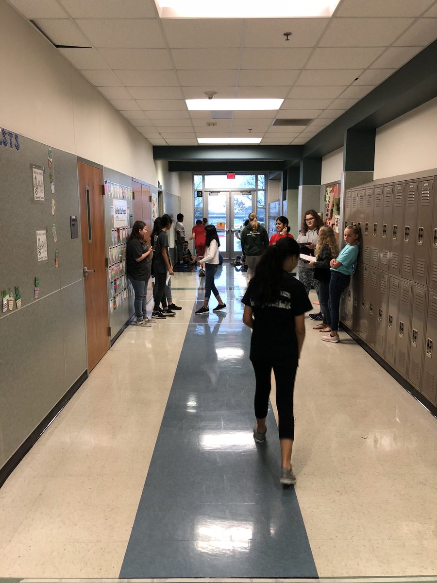 SudovskyL's tweet image. Speed challenge-hopping, walking backwards, speed walking #mathinscience #kmsscience @LaceyHerring17 @MsT_Mustangs