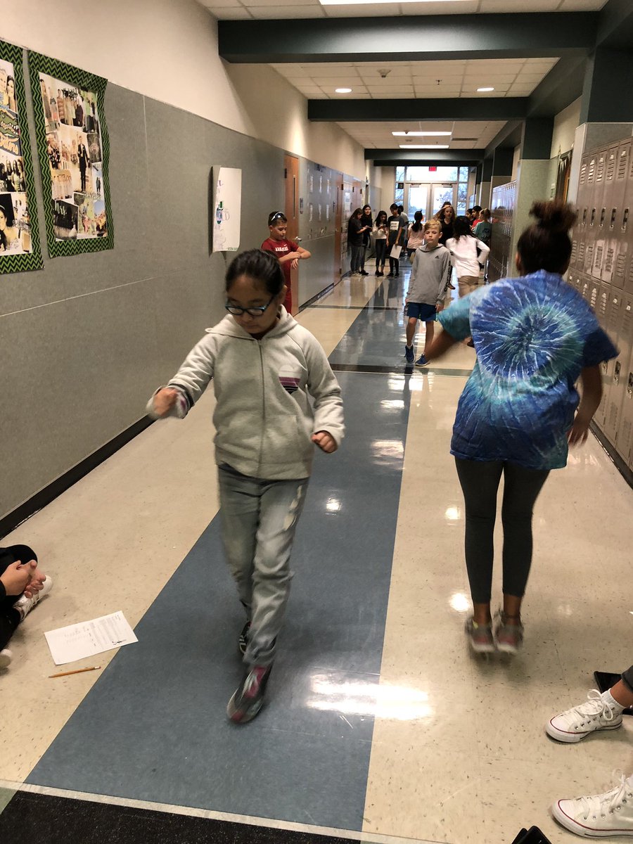 SudovskyL's tweet image. Speed challenge-hopping, walking backwards, speed walking #mathinscience #kmsscience @LaceyHerring17 @MsT_Mustangs