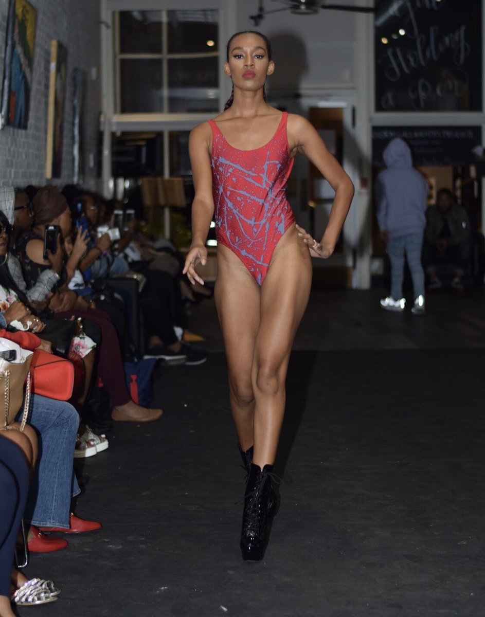 Muscle Definition 😎💪🏽
@phillysbfashionweek 
Designer: @nizzy_naa
MUA: @prettii_krysii 
#psbfw #runwaysubmission #runway #muscleup #muscledefinition #legday #model #swimwear