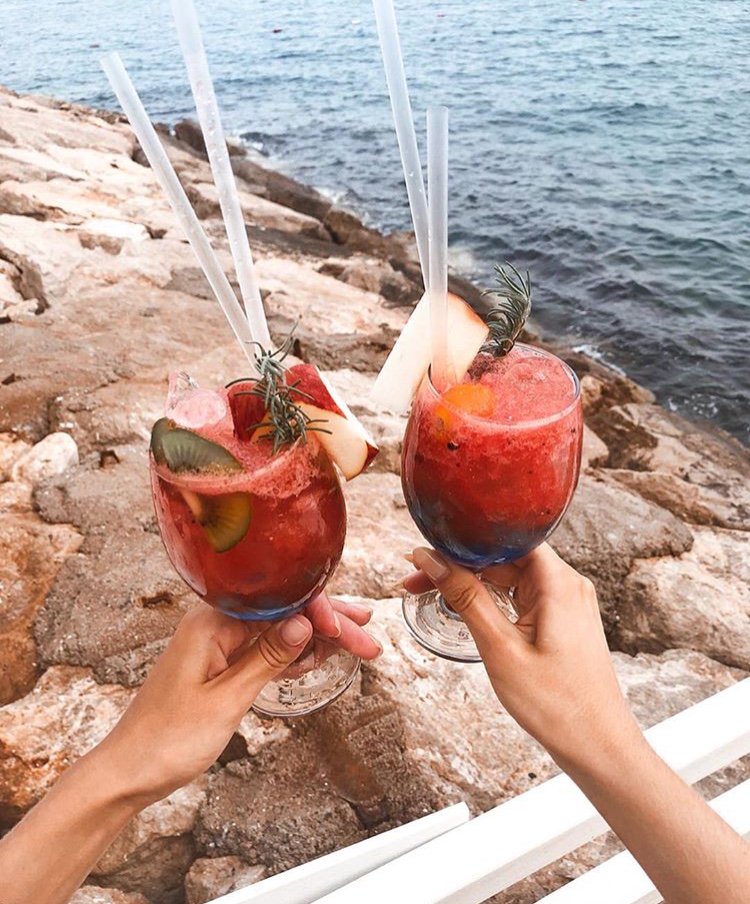 RixosHotels's tweet image. Cocktail o’clock at the @RixosSungate  pier! 🍹🍸 #RixosSungate #RixosMoments #RixosHotels #summervibes #summerstillhere #stillsummer #cocktails #enjoythemoment #enjoytheview #beautifulmoments