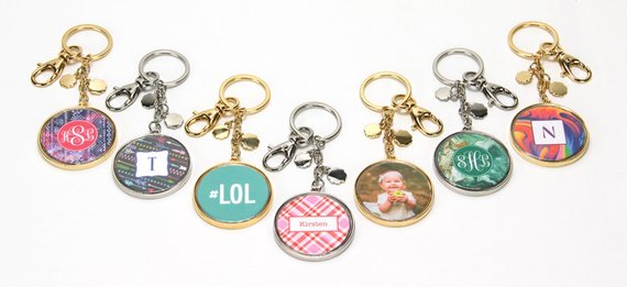 atouchof_ink's tweet image. Personalized Metal Key Chain: Personalized Gifts, Teacher Gifts, Grandparent Gifts, Party Favors #PictureKeyChain #gifts #NameKeyChain #InitialKeyChain #MetalKeyChain #KeyChain #MonogramKeyChain #PersonalizedWine #keys 
$19.99
➤ goo.gl/Gfvm3W
via @outfy