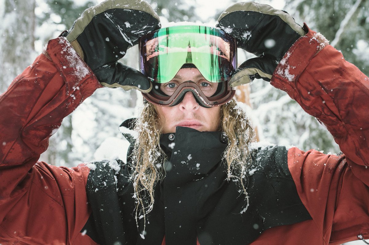 ZealOptics's tweet image. You&apos;ve never changed your lens like this before. 

Meet Hatchet//RLs. zealop.link/shop-hatchet-r…

#Goggles #GoggleTech #FindYourZeal