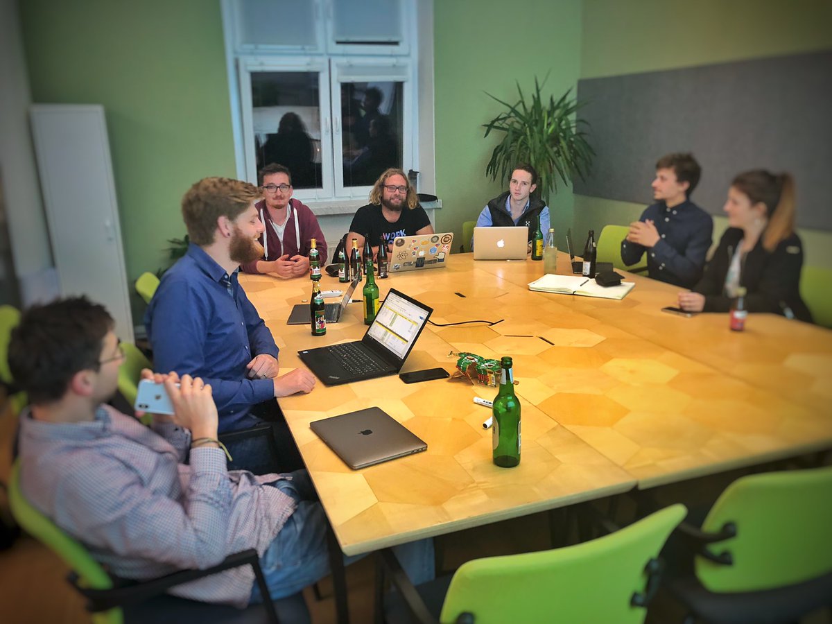 SW_Dresden's tweet photo. Die Vorbereitungen fürs #Startupweekend in #Dresden laufen auf Hochtouren 🚀 unser #team plant #54h #coaching, #music, #food, #mentoring und vieles mehr für deine #idee 💡

Schnell noch eins der Tickets sichern unter https://t.co/GJgJAzM5Fn 

#swdd18 #startup #learnings https://t.co/Dsg6EVC8AD