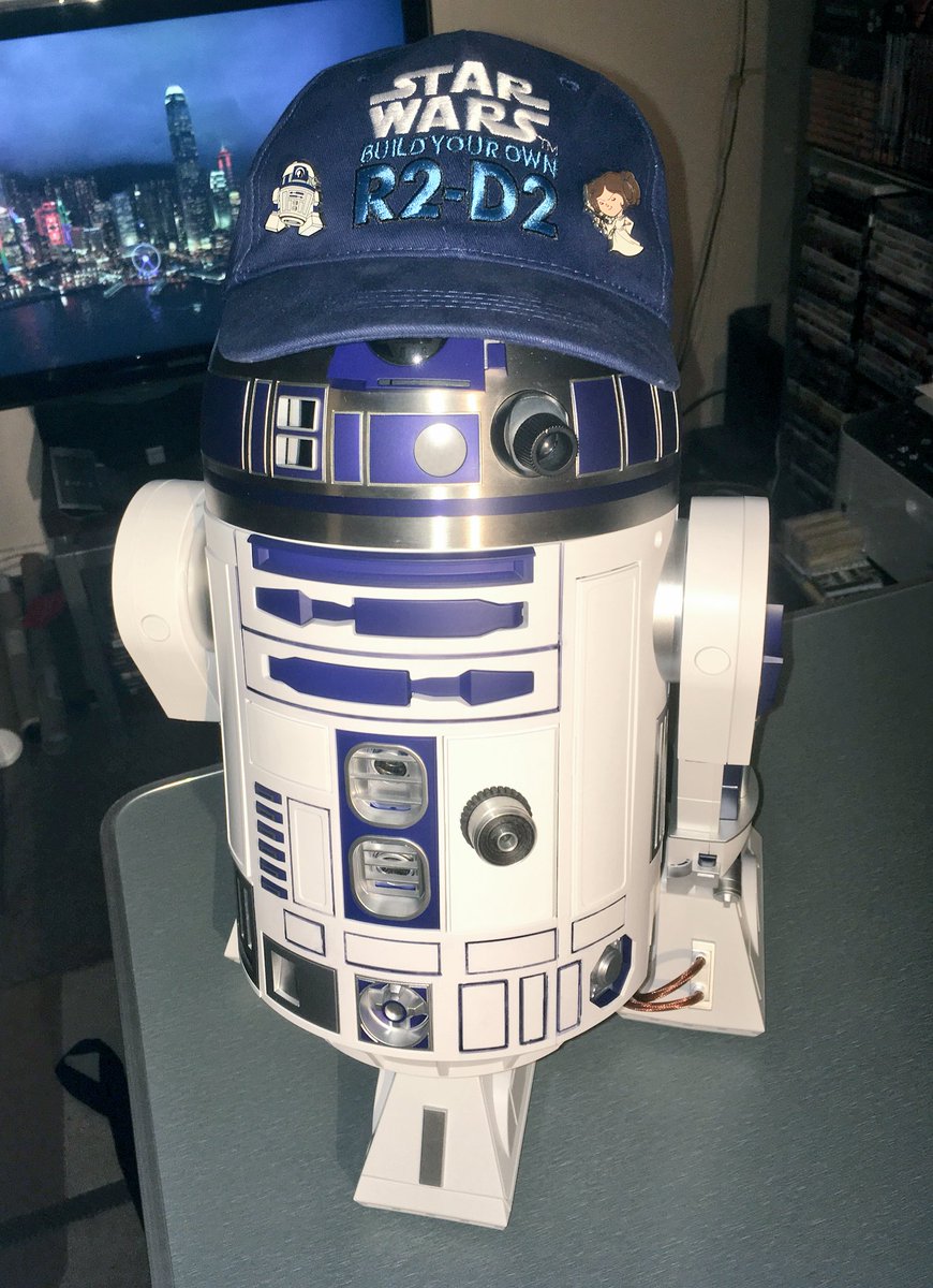DC_Zol's tweet photo. .@model_space Trendy R2 😎 #StarWars #BuildYourOwnR2D2 #BuildR2D2 https://t.co/JBGIc2r6HC