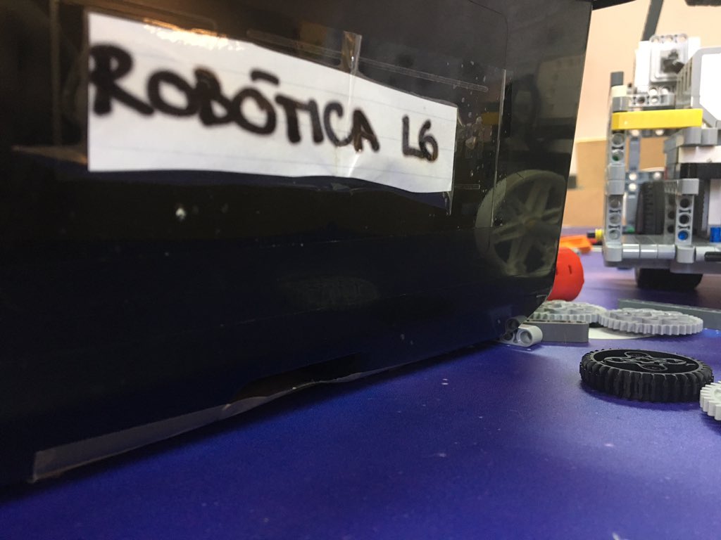 KosmikL6's tweet photo. No dejamos de programar 🚀🛰@GatoFMD @agustina1109 @FLL_Uruguay  @pmacedo07  @lealailton @Plan_Ceibal https://t.co/gFEMtkUOt0