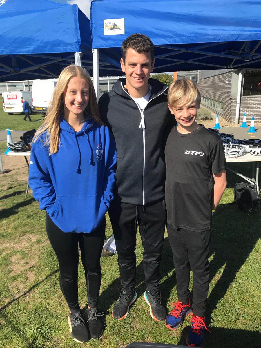 HBKPE_Sports's tweet photo. Wow! Last week two of our fabulous students volunteered for the Brownlee Foundation at a charity triathlon event. It's lovely to contribute back to the sport you love....good work guys! #HBKproud https://t.co/pkn3UjRUk5