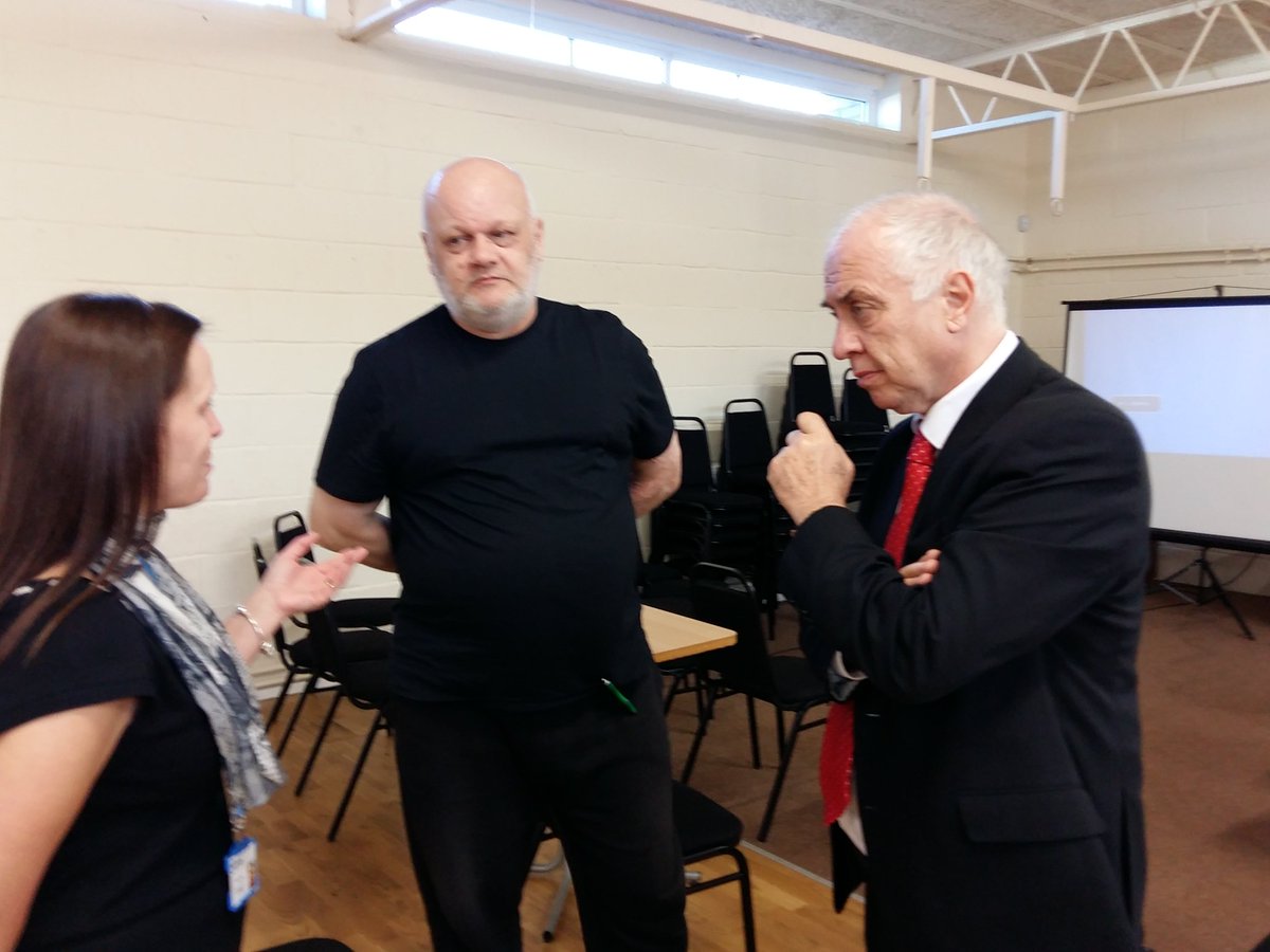 Chet365's tweet photo. Great to have @WestMidsPCC visit the #aroundagain project. @SerenaSale1 from @Colebridge4jobs explaining the connectivity between projects running from Junction & the opportunities to volunteer. Staff from @Solihullhousing were also on hand to talk about their fantastic support https://t.co/bhL8kDUqSE