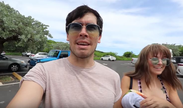 BlogfansGerman's tweet image. ¿Viste el video de German Garmendia junto a Lenay en Hawaii? Si aún no lo has hecho, te recomendamos hacerlo ahora para no quedarte atrás en todas sus actividades. ¡Revísalo acá! ow.ly/hgGH30mae8C