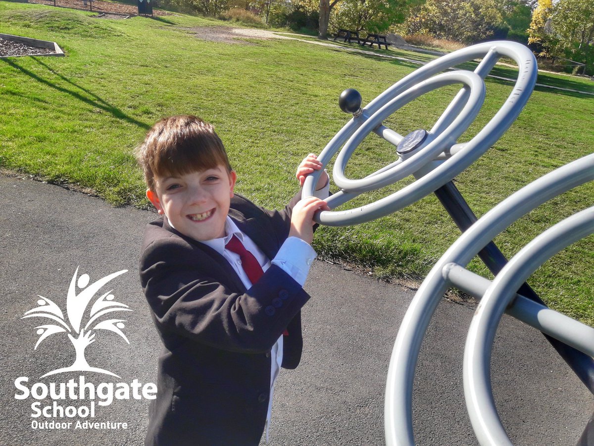 southgateHD5's tweet photo. Hedgehog Class making the most of today's amazing sunny weather! #Sunshine #OutdoorAdventure #GetOutSide #HeatwavePart2 #Adventure #Exploring #Greatoutdoors @IOLOutdoorProfs @KirkleesCouncil @Team_BMC @TheRealBerghaus @rab_equipment https://t.co/TPUWQDtn69
