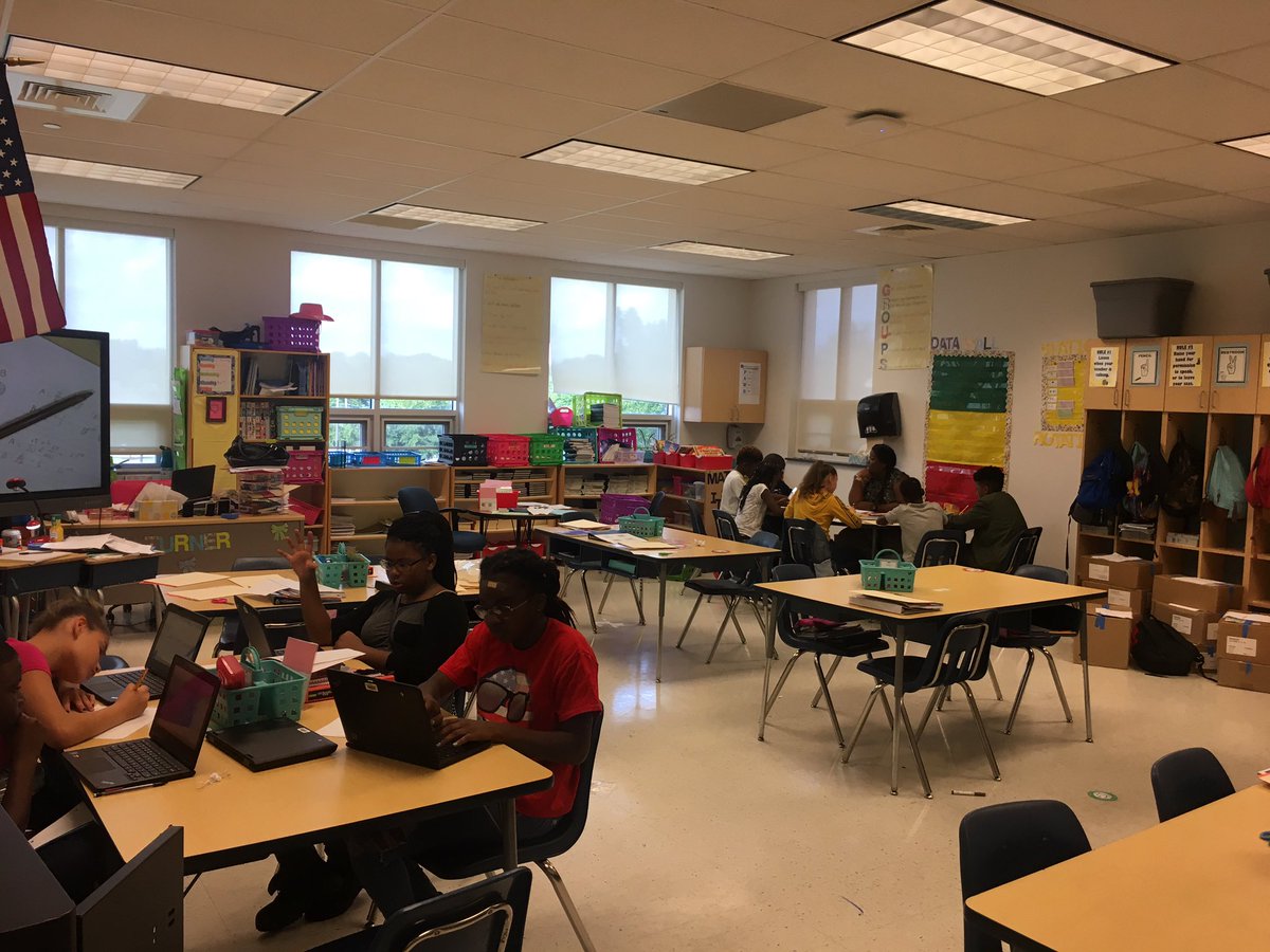 SthomasMATH's tweet photo. Grd6 uses Stations to practice a variety of scenarios related to F.D.P. #math #ppsleads @mathcoach45 @fionanichols5 @ebracyPPS @PortsVASchools https://t.co/ERKCBIxBuu
