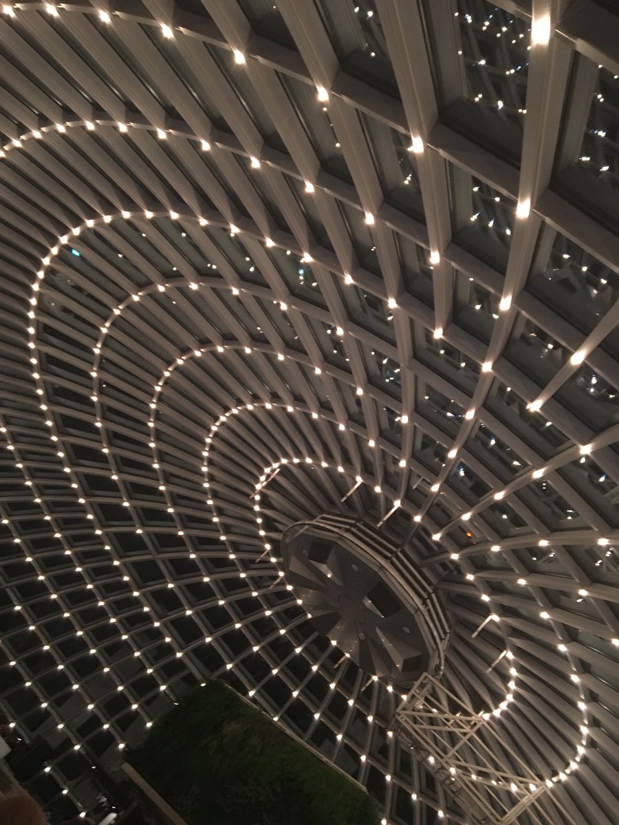 CG_Columba1400's tweet photo. A revolving restaurant for our Gala Dinner. Amazing! #ISBA2018 https://t.co/RtfX0cPl3i