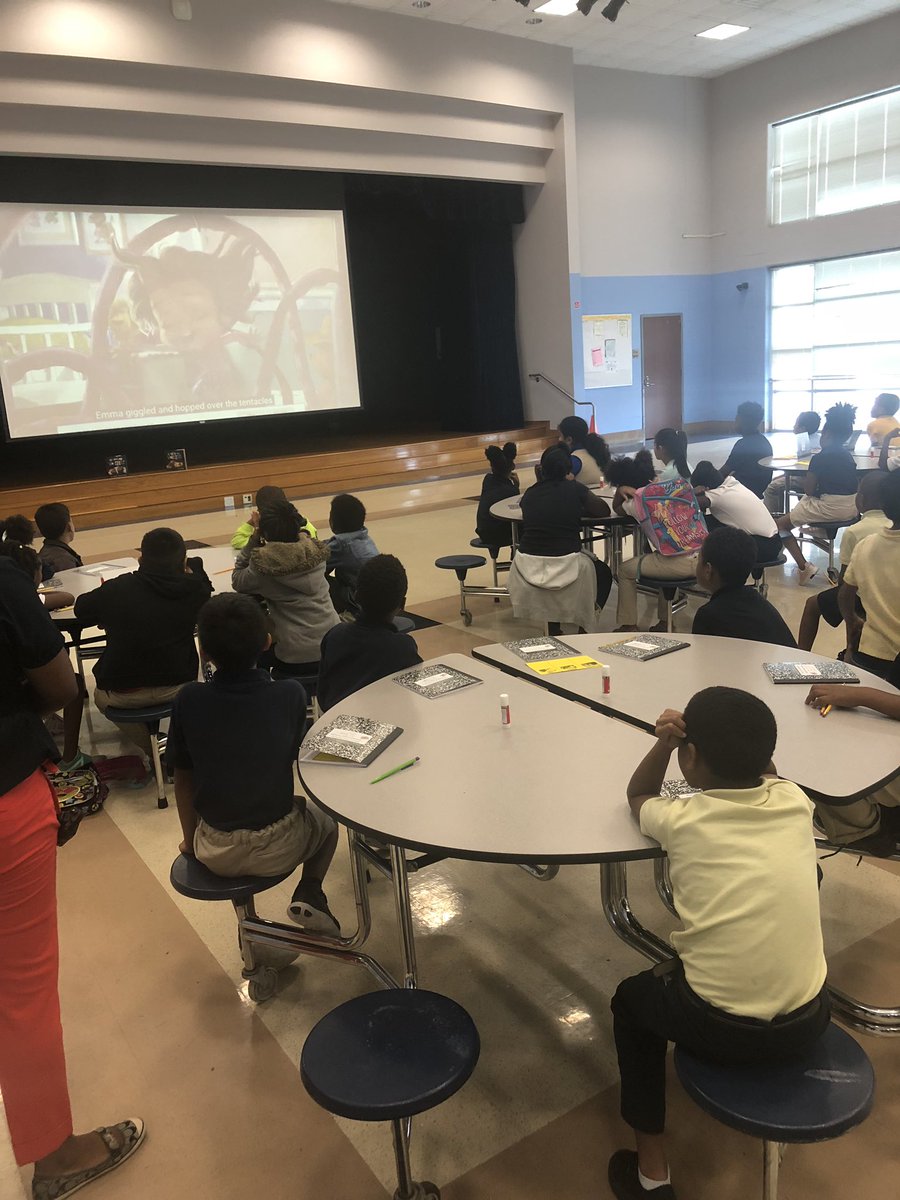 ShanicaMitchell's tweet image. Shoutout to Ms. Henderson for leading our 3rd grade team in their October writing workshop!!! I can’t wait to see the final products. 💙💙💙 #WritingWorkshop #Pushittothenextlevel