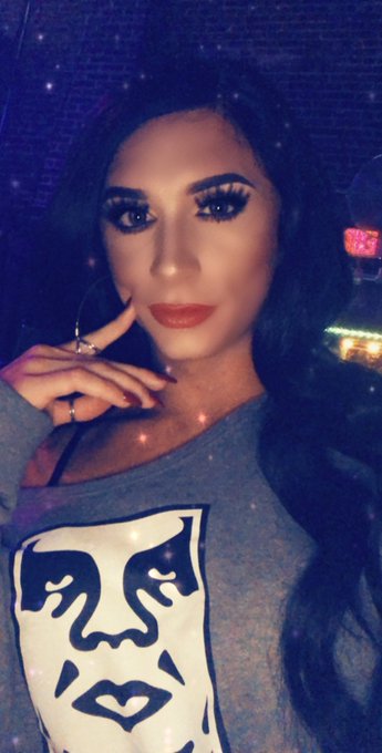 2 pic. I am trans. This is me! ❤️❤️❤️ https://t.co/beKCrULEhj