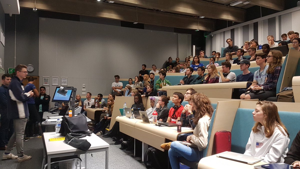 EEUniSociety's tweet photo. Our first #EXCODE workshop proved to be a huge success tonight with 180 students joining us to learn how to code! 💻 A huge thank you to our amazing instructors 👏🏻 Workshop no.2 in 2 weeks (23/10) 🔜 https://t.co/sv00LK6HqK