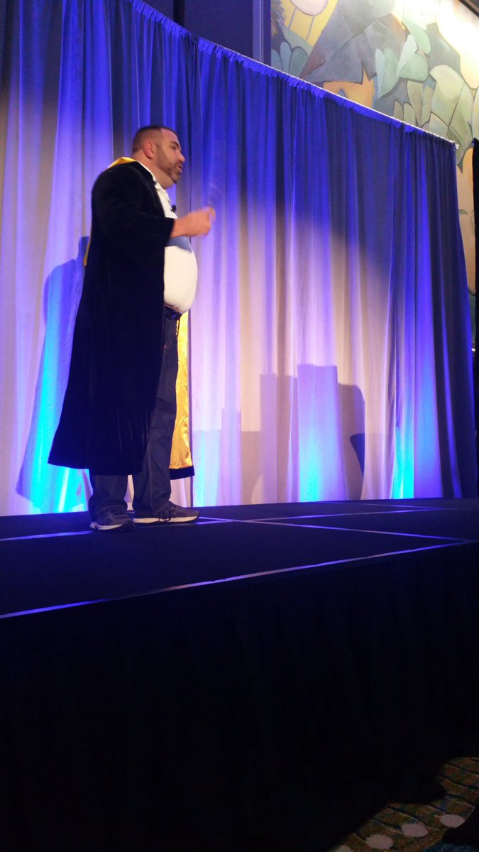 scRecidivist's tweet photo. #EXMLIVE with prof @SitecoreHacker https://t.co/XCCBOQK5xU