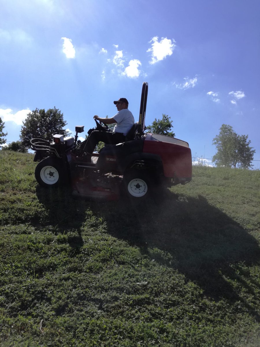 Nog eentje om het af te leren! 
Deze <a href="/TheToroCompany/">Toro</a> #Groundsmaster360 werd onlangs geleverd. 
Prachtige foto van de voorafgaande demonstratie 👍👍