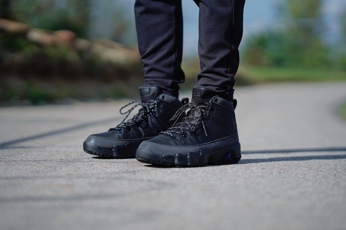 retro 9 boots black