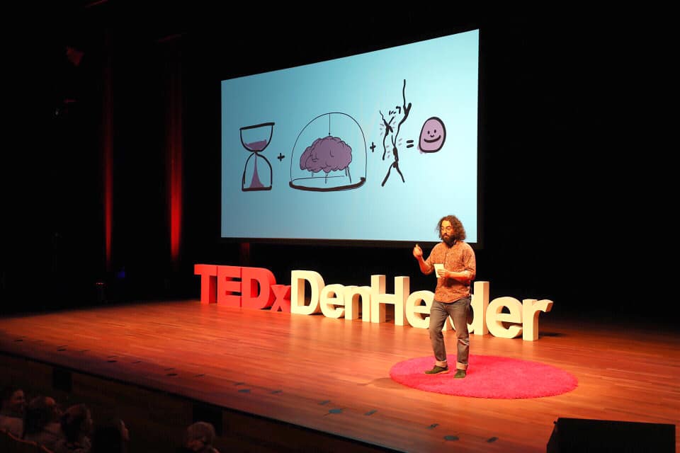 lucaslevitan's tweet photo. Yesterday was a great opportunity to meet intelligent people, visit a nice city and learn with a lot brilliant speakers. 👌  @TEDxDenHelder #TEDxDenHelder 2018 https://t.co/f6Dbs1z60F