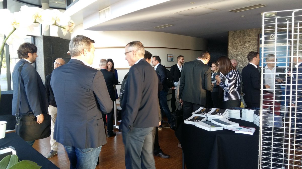 CentraleNantes's tweet photo. Et voici les premiers arrivants aux #SyntecNumeriqueTour ! La conférence débutera d'ici peu.
@syntecnumerique @adnouest https://t.co/gjLGlGl36Y