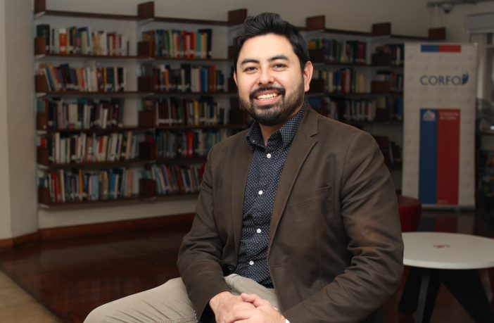 <a href="/TadashiTakaoka/">Tadashi Takaoka</a> , Gerente de Emprendimiento de <a href="/Corfo/">Corfo</a> , estará el viernes 12 de octubre a las 16:30 hrs en nuestro Cowork, hablando sobre "Emprendimiento Joven". Una instancia para conocer las oportunidades y alcances de financiamiento,experiencias y miradas desde la institución