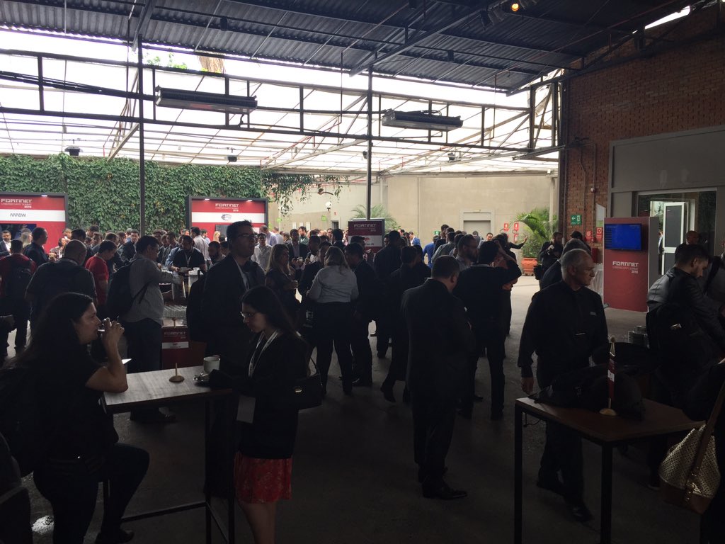 BrawNeto's tweet image. Tem break também! #fcs2018