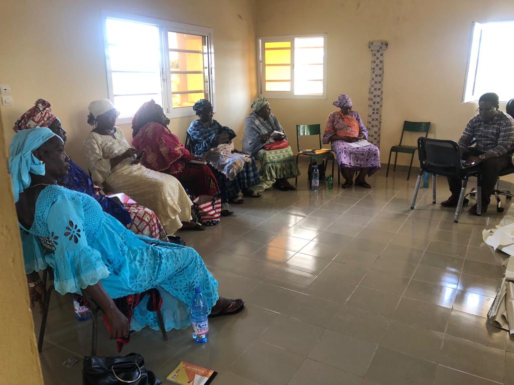 MJPMali's tweet photo. Le Projet #MaliJustice en séance de travail avec ses partenaires de Sikasso, La CAFO, AJCAD Mali et la PLateforme de la libre circulation des personnes et des biens. Ensemble, brisons les chaînes de la corruption. #AucunPaimementSansQuittance https://t.co/6LRtlsLG9P