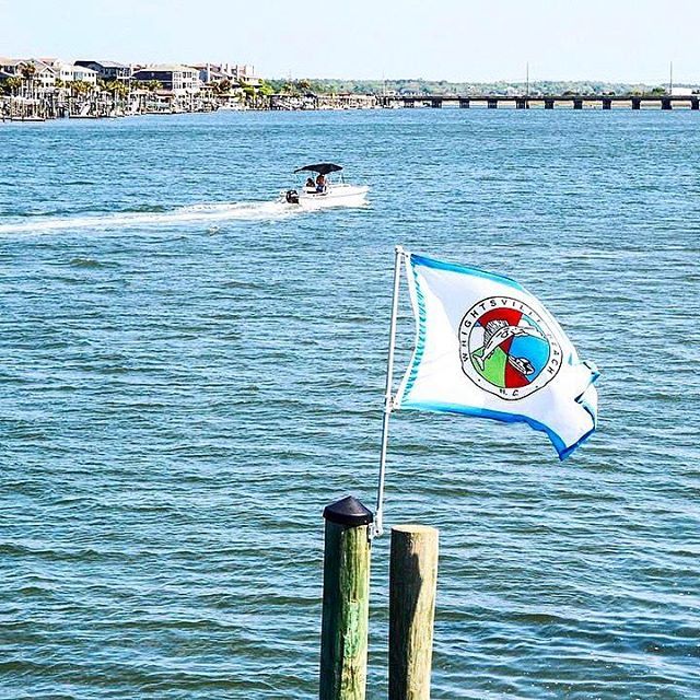 Autumn is upon us! Grab a paddleboard, and head into the gorgeous weather #WrightsvilleBeach has to offer 🍂💙🍁 #LoveToSUP