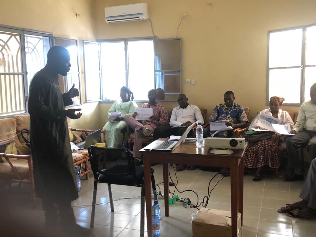 Le Projet #MaliJustice en séance de travail avec ses partenaires de Sikasso, La CAFO, AJCAD Mali et la PLateforme de la libre circulation des personnes et des biens. Ensemble, brisons les chaînes de la corruption. #AucunPaimementSansQuittance