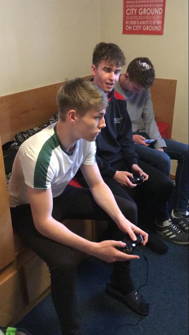 GSnortin's tweet photo. Great team bonding session running through a few new formations and tactics!! #snortinglines #scoringnine #kebabsOP https://t.co/I5DoMOFreb