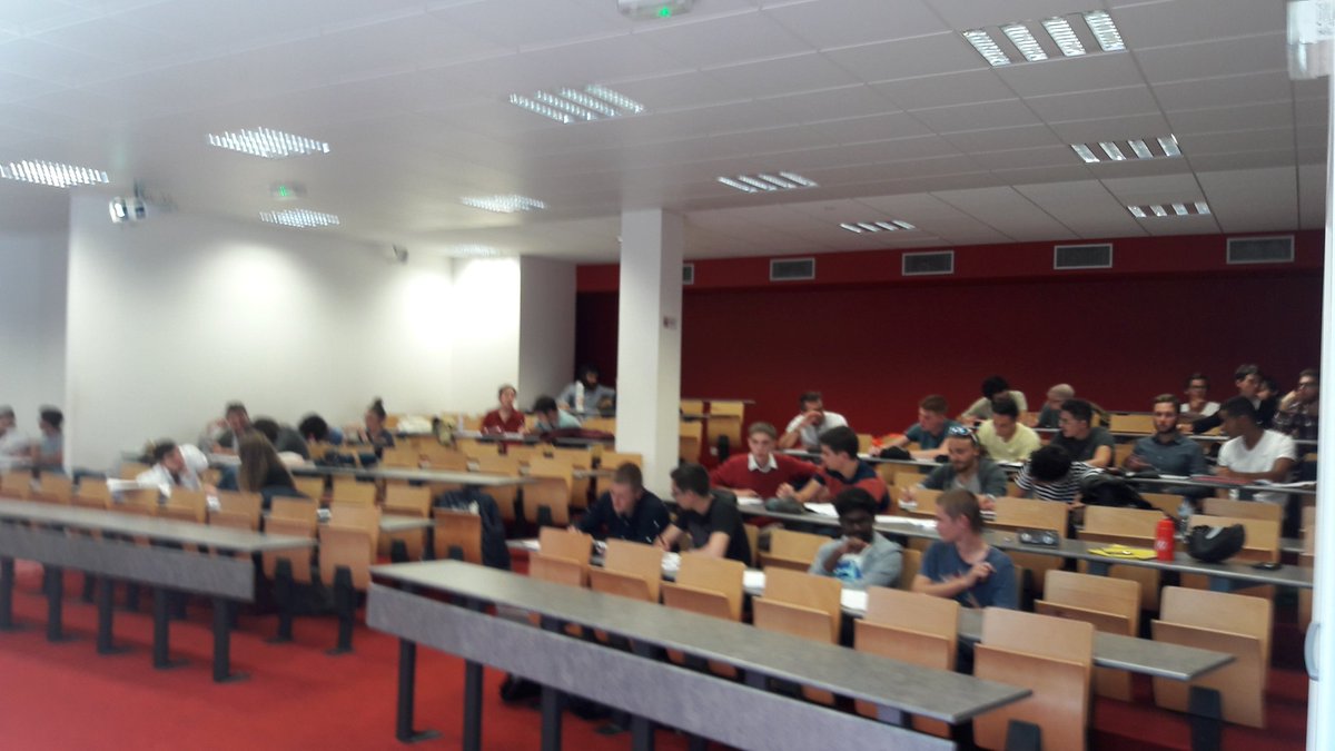 Initiation des élèves ingénieurs de l' <a href="/icam_fr/">Icam</a> au Design : pour des innovations intégrant l'usage. La suite bientôt! #flou_voulu ;)