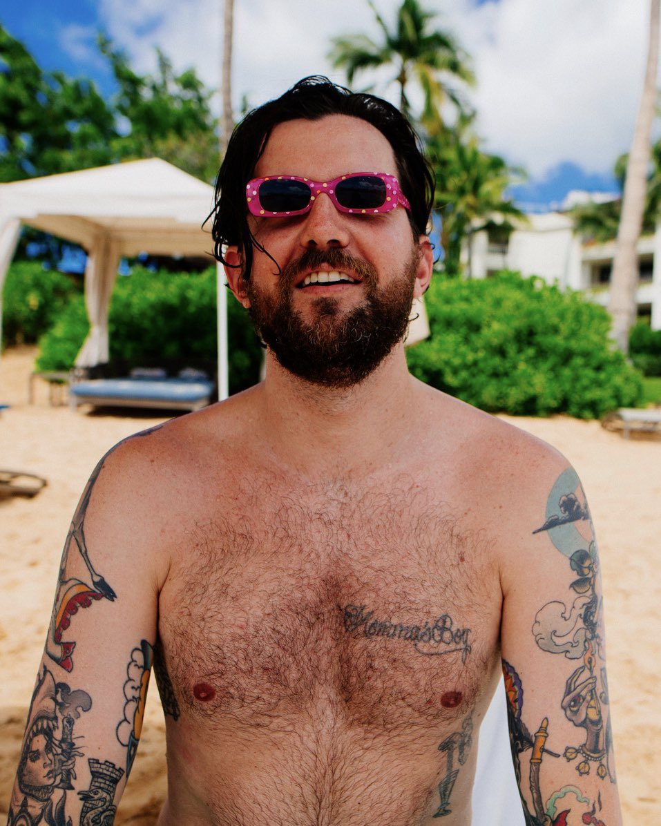 DillonFrancis's tweet image. 10k RT’s i’ll wax ZEDD into my chest