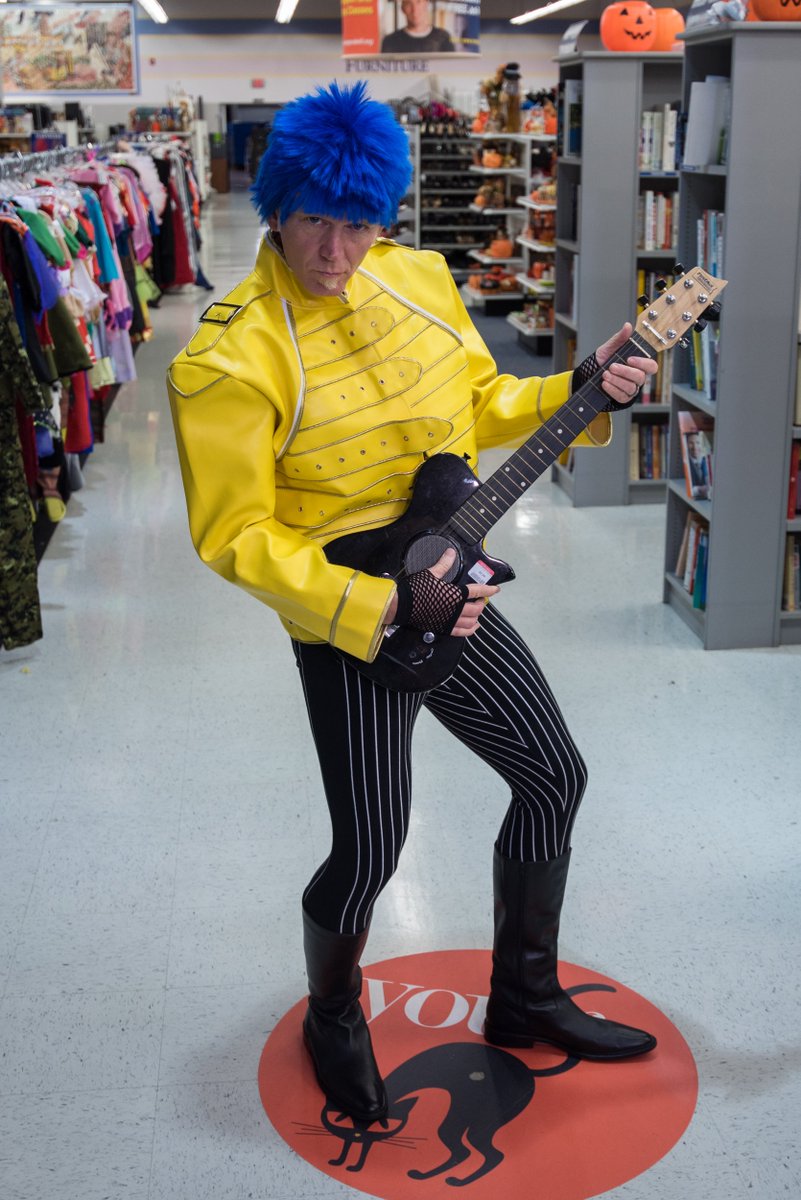 meetgoodwill's tweet photo. @UncleRico11 counting the hours as we prepare to welcome your amazing #AndyCarson of @fox12weather! #Goodwill #Halloween2018 costuming #GoodDayOregon style this Friday AM on @fox12oregon. @DebraGil @TonyMartinezGDO @JoeVFox12 @marilyndeutsch https://t.co/3ul5jUSqNN
