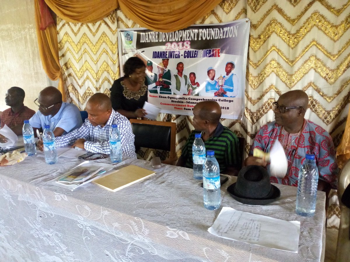 idanredevelopm1's tweet photo. Thank God for the success of the first round of the Idanre 2018 college debate. Thanks to every member of the foundation and thanks to all our guest. IDF is grateful #IdanreFirst @Bankoleakinse @SenatorAllover1 @OndoInformation @floondo @RotimiAkeredolu @ActionAidNG @ActivistaNG https://t.co/mrJFyTWfjl