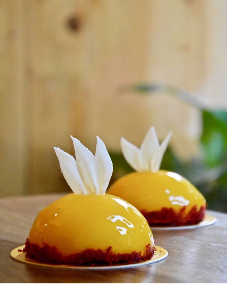 We all want a good body, but definitely not as much as desserts😋💖
.
The Mango Cheesecakes from @forenntepatisserie , KP melts in the mouth as soon as you take the first bite. That’s definitely our reason to visit!
.
#mangocheesecake #forenntepatisserie
#thepunefoodie