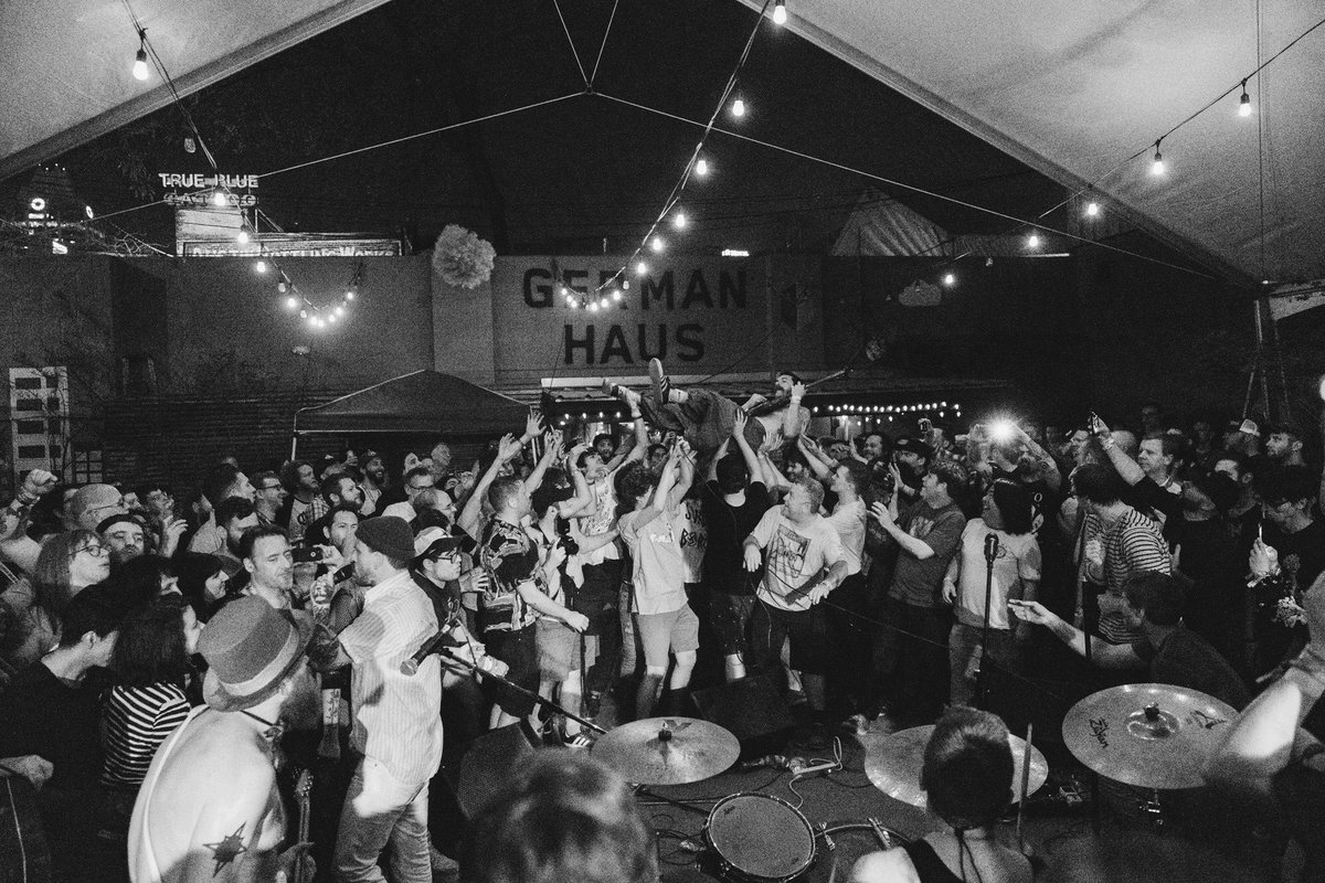 crafty_devils's tweet photo. Can’t wait to get to LA and see @idlesband tomorrow night with a group of SXSW friends. They are insane live! https://t.co/aQ4OG0r2vQ https://t.co/LgRvW2IopL